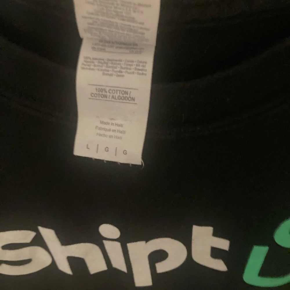 Shipt Shopper gear. 7 T-shirts. 6 of them are size XL & 1 of them is size L